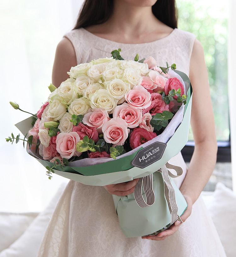 黄冈送女朋友生日礼物，可以送鲜花吗？